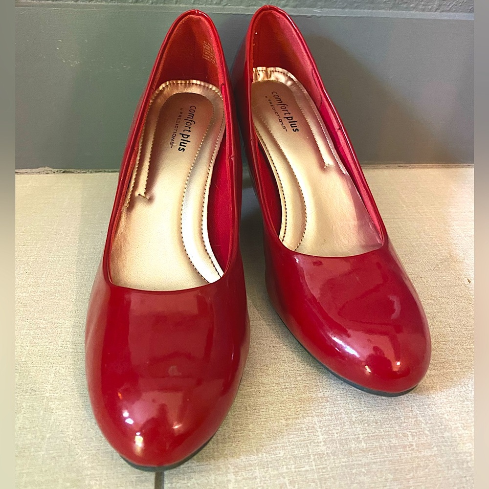 Comfort Plus Cherry Red Rounded Pump Kitty Heel High Heel Stiletto Heel | Size 9